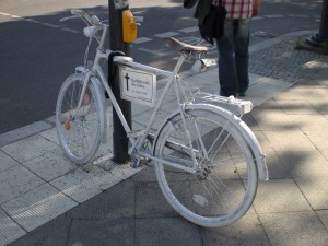 Berlin_ghostbike